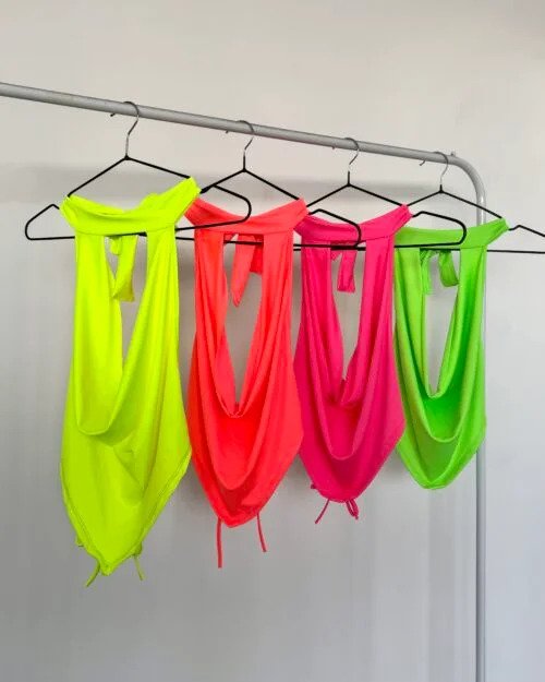 Top fluo halter